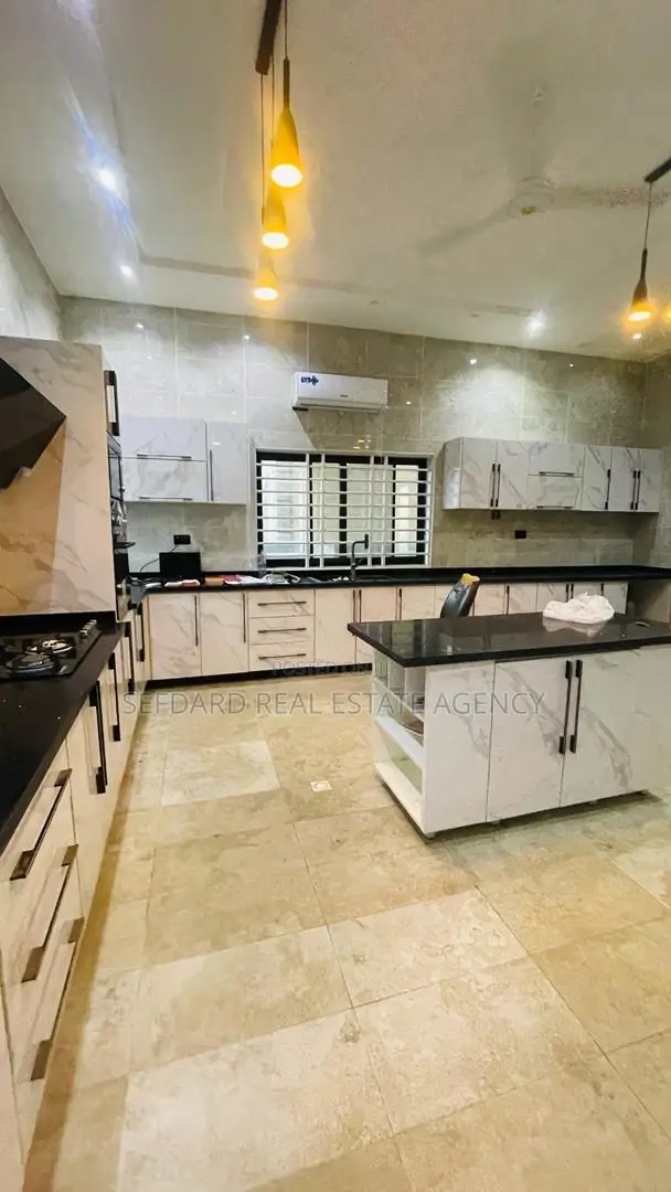 4bdrm House in Sefdard Properties, Kwabenya for sale