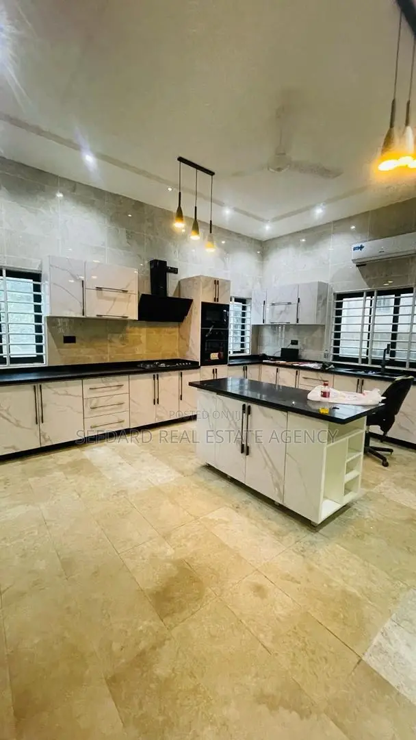 4bdrm House in Sefdard Properties, Kwabenya for sale
