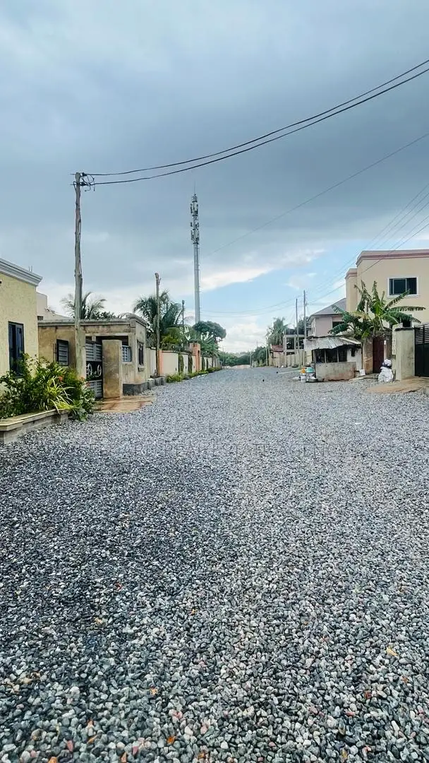 4bdrm House in Sefdard Properties, Kwabenya for sale