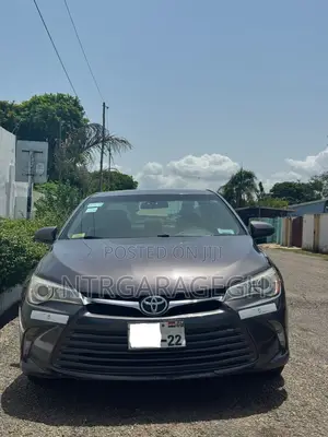 Toyota Camry LE 4dr Sedan (2.5L 4cyl 6A) 2015 Gray