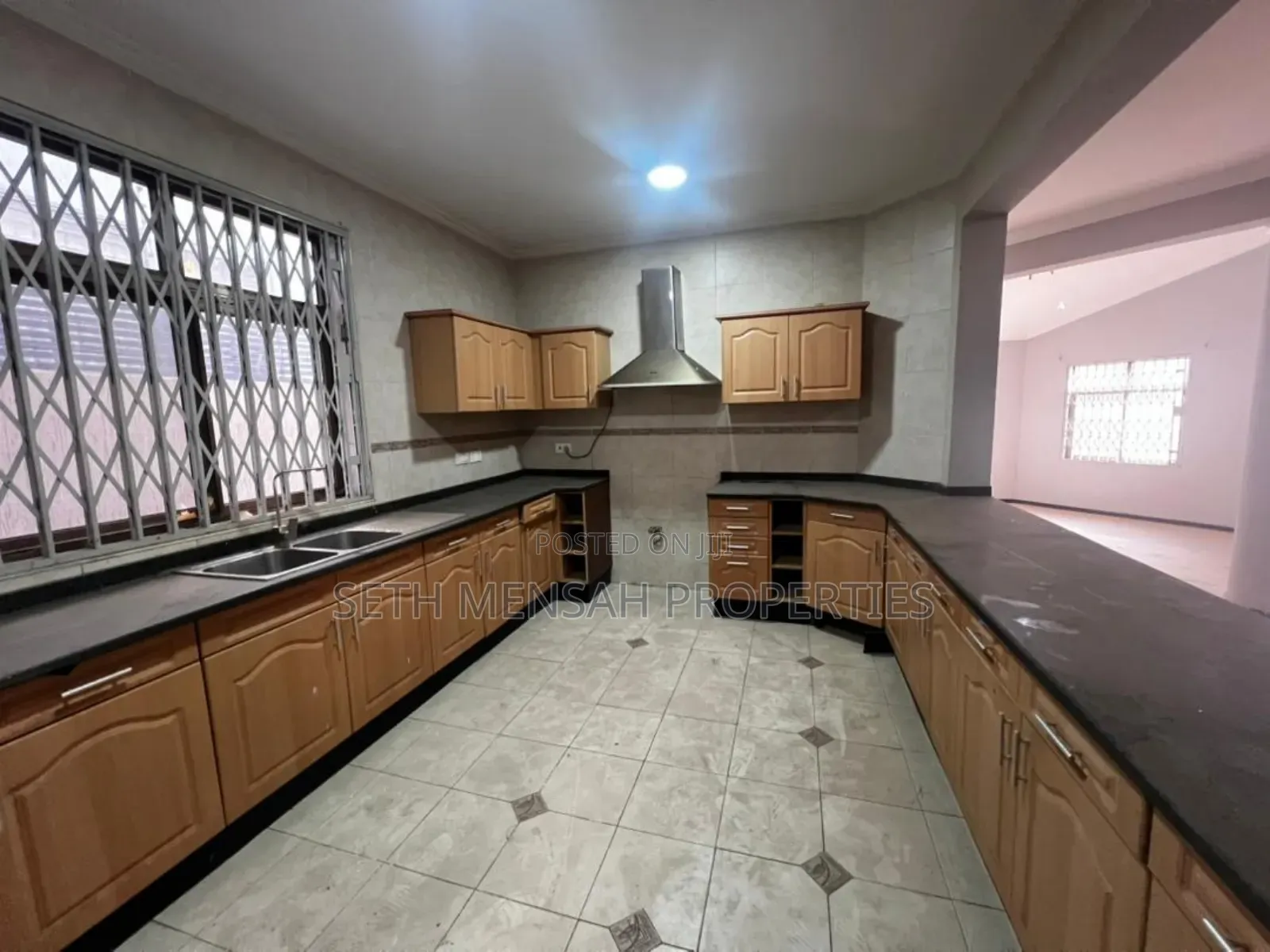 4bdrm House in Adjiriganor for rent