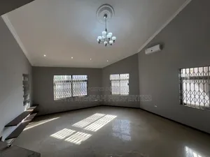4bdrm House in Adjiriganor for rent