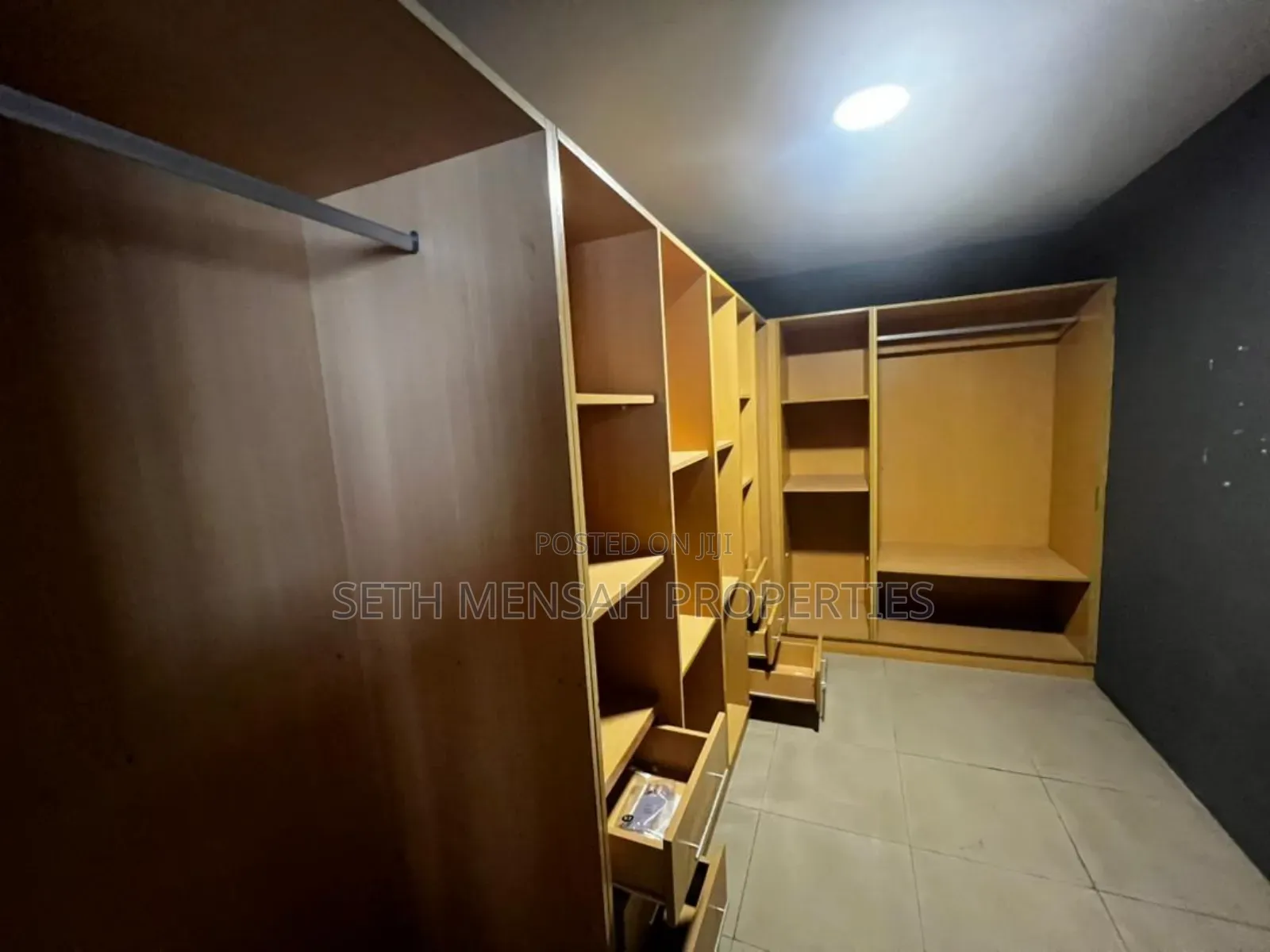 4bdrm House in Adjiriganor for rent