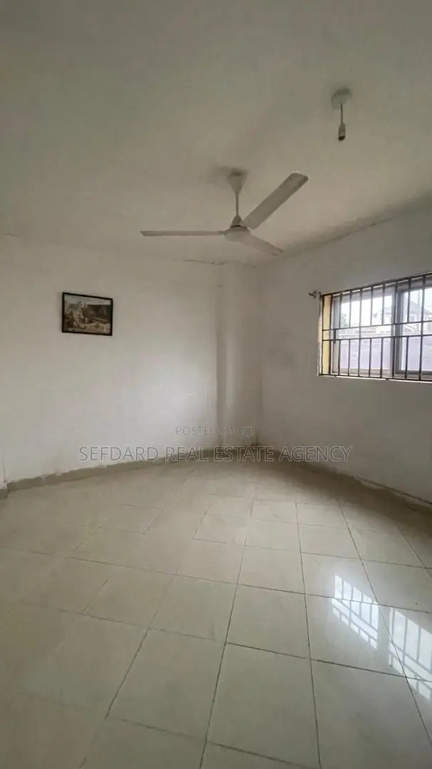 5bdrm House in Sefdard Properties, Kwabenya for sale