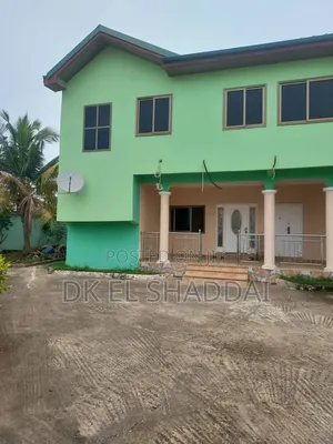 7bdrm Mansion in Pokuase for sale