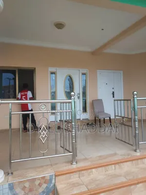 7bdrm Mansion in Pokuase for sale
