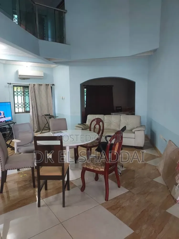 7bdrm Mansion in Pokuase for sale