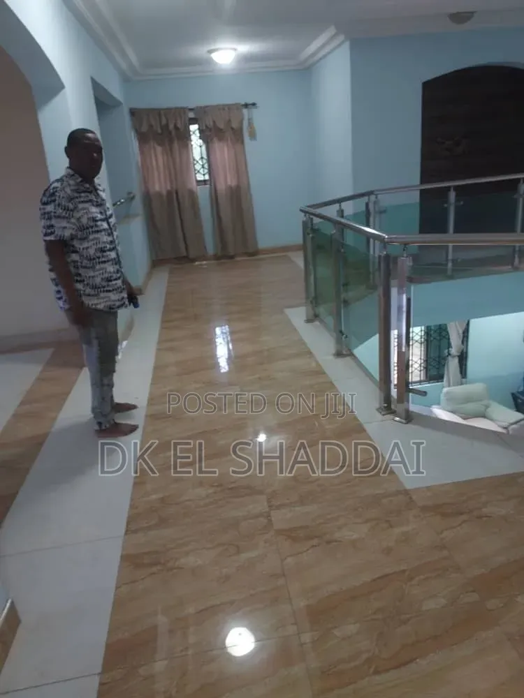 7bdrm Mansion in Pokuase for sale