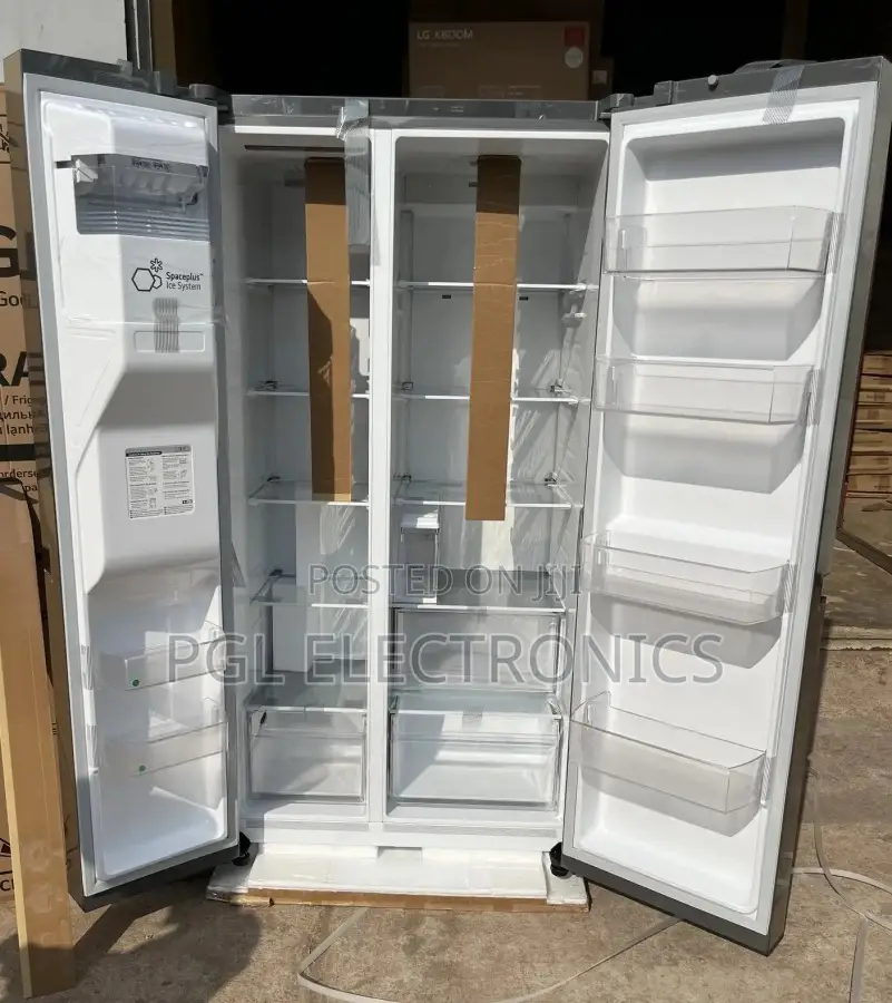 Lg 674ltr Fridge With Uvnano Water Dispenser in Matte Black Finish