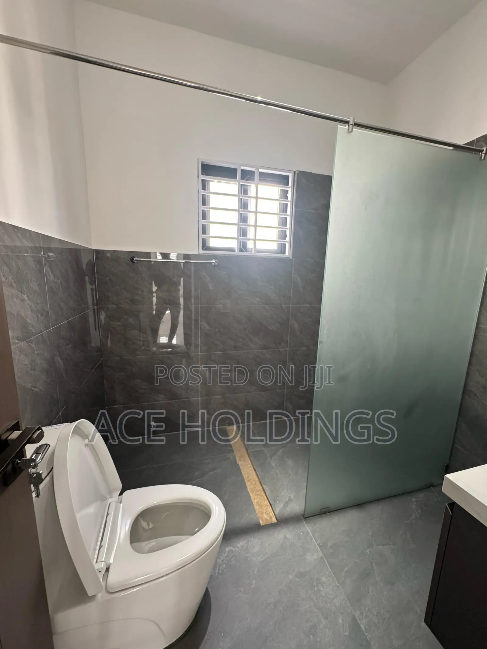 3bdrm Duplex in West Trasacco, School Junction for rent
