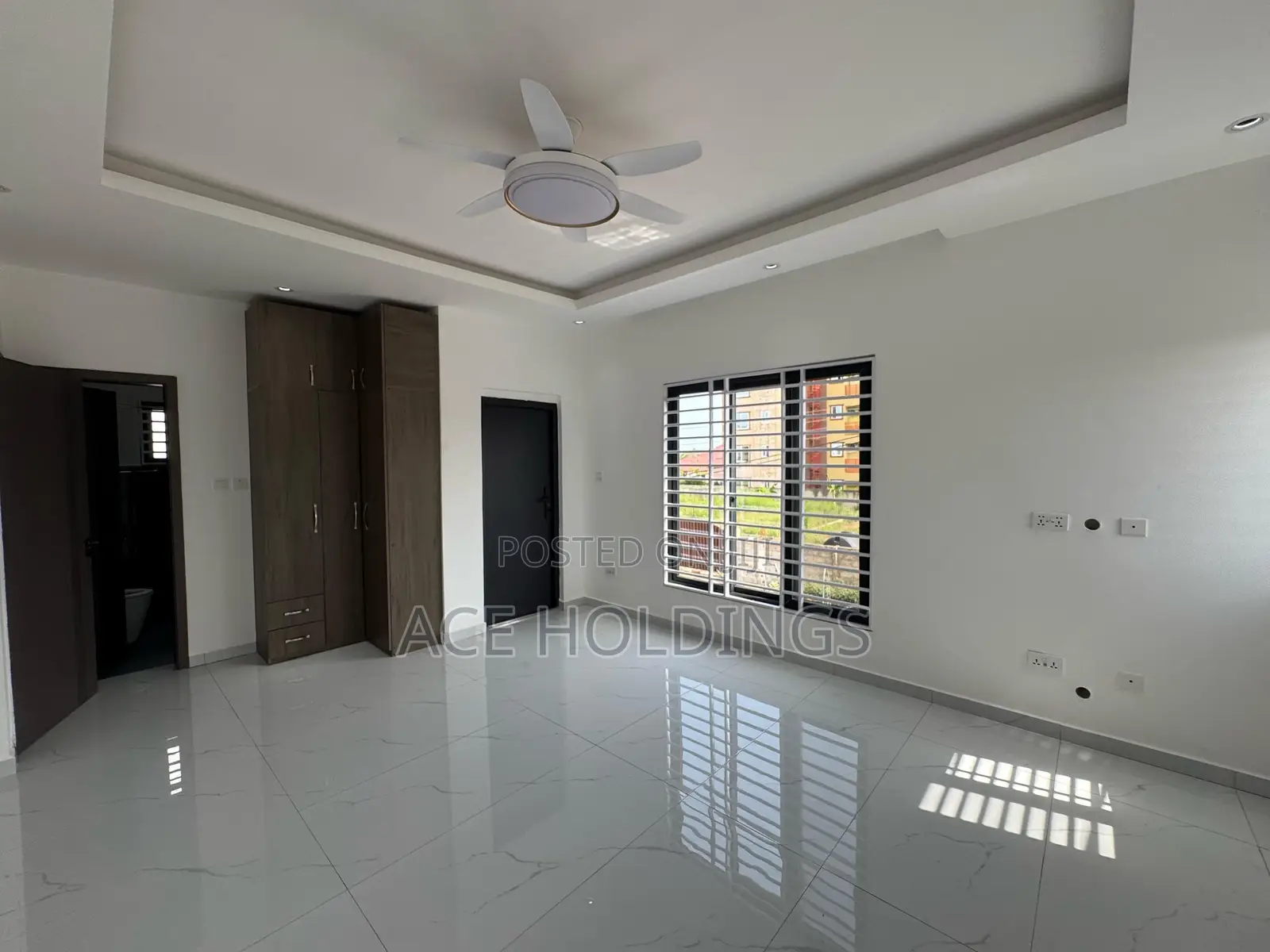 3bdrm Duplex in West Trasacco, School Junction for rent