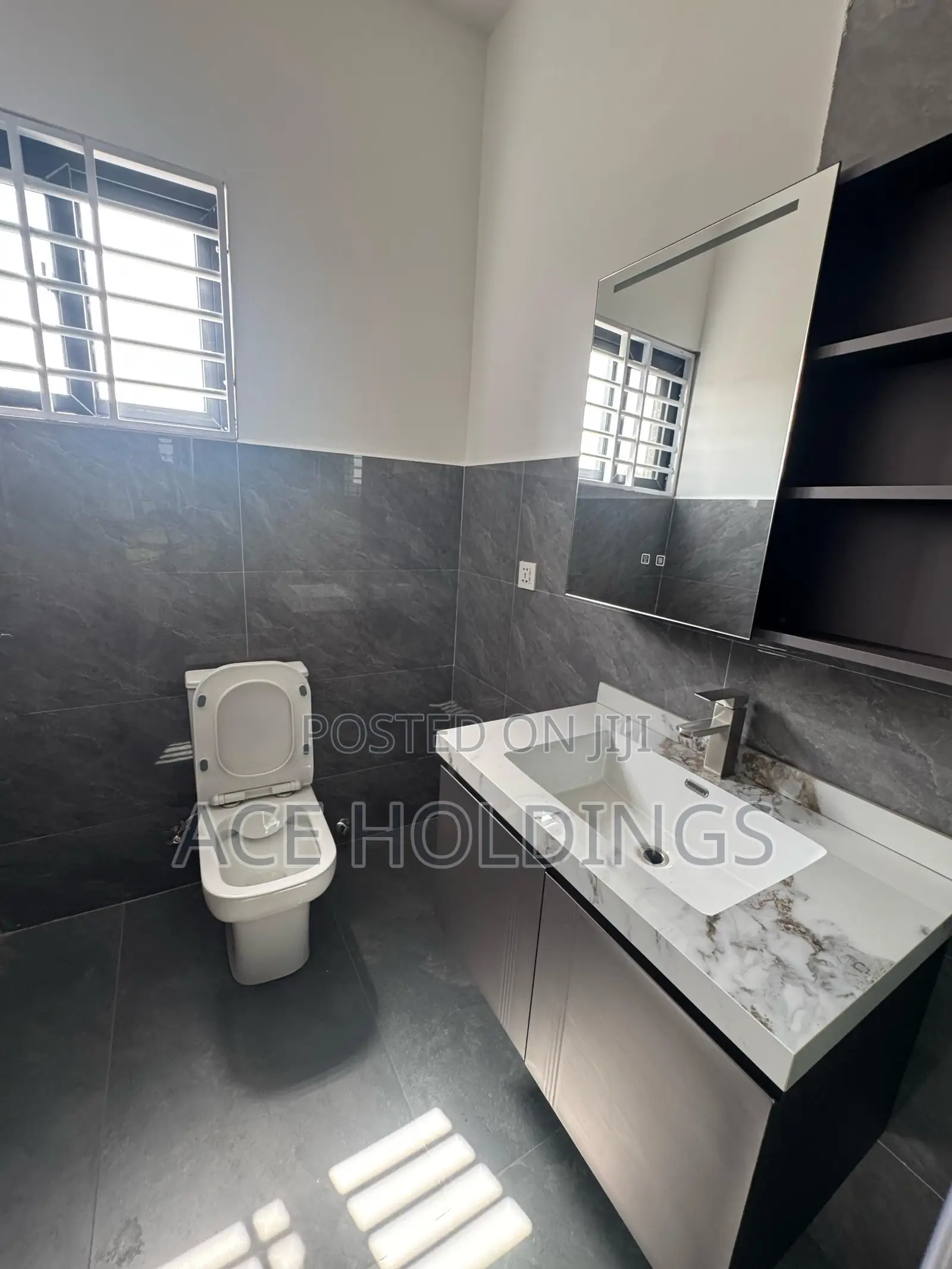 3bdrm Duplex in West Trasacco, School Junction for rent