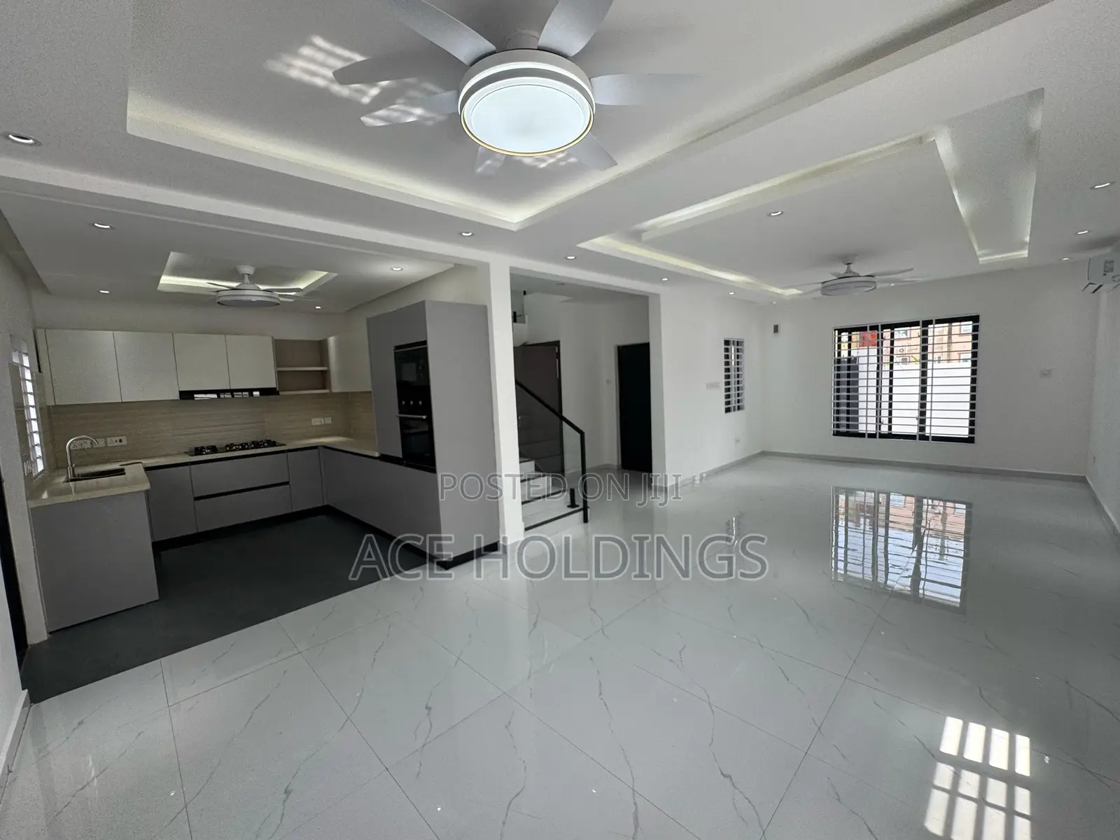 3bdrm Duplex in West Trasacco, School Junction for rent
