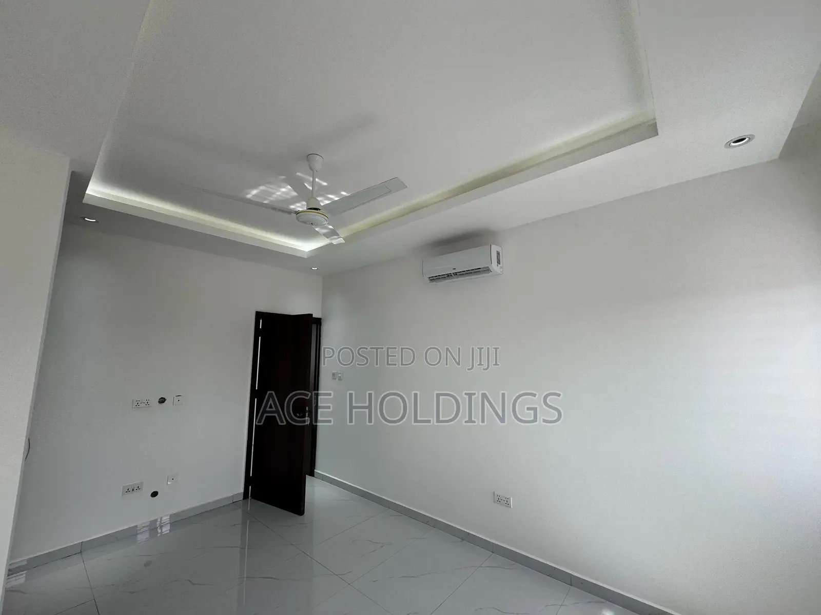3bdrm Duplex in West Trasacco, School Junction for rent