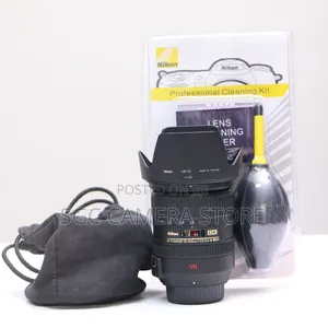 Nikon Af-S 18-200 F3.5-5.6 Vr Dx Lens // Like New // 8-Months Waranty