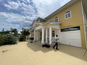 8bdrm House in Osu - Odwira Road for sale