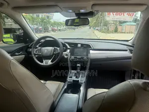 Honda Civic Touring 4dr Sedan (1.5L 4cyl) 2016 Matt Black