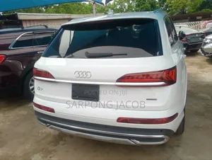 Audi Q7 Premium Plus 2024 White