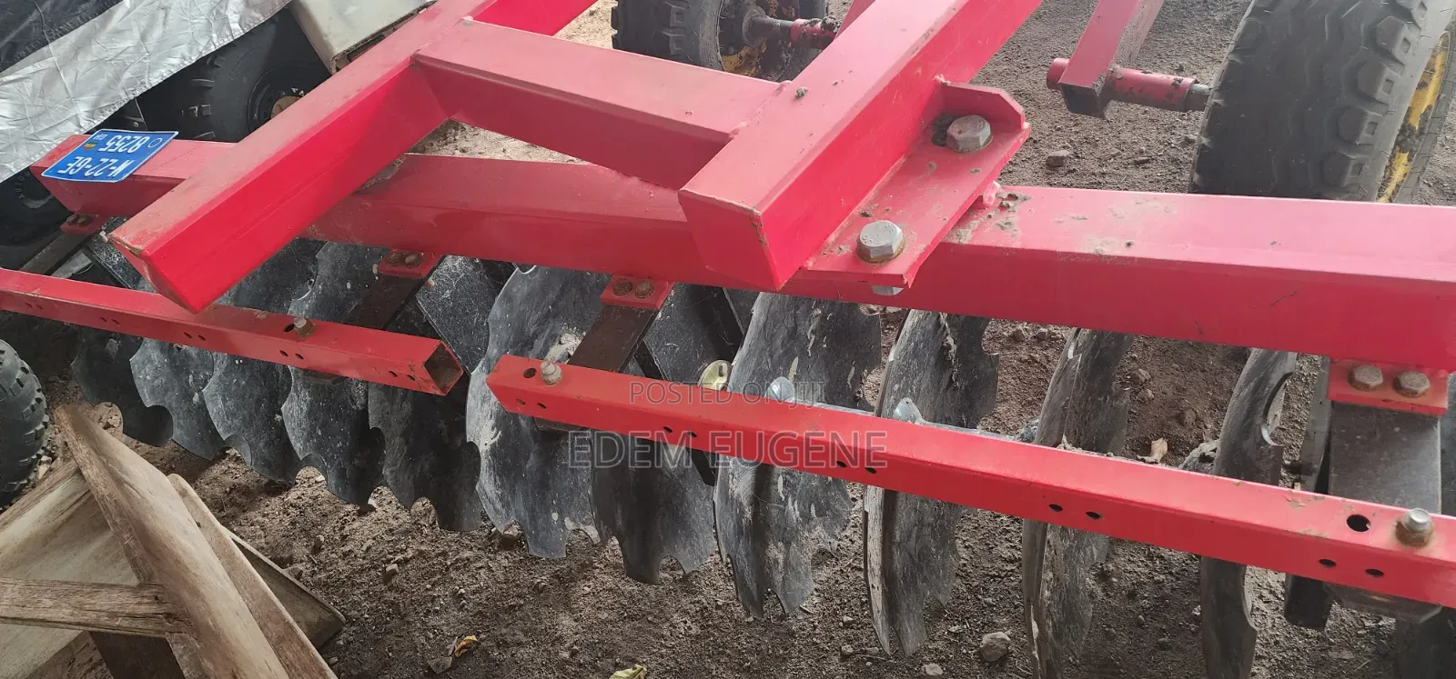 24 Disc Heavy Duty Harrow With Hydraulic Powered Tires