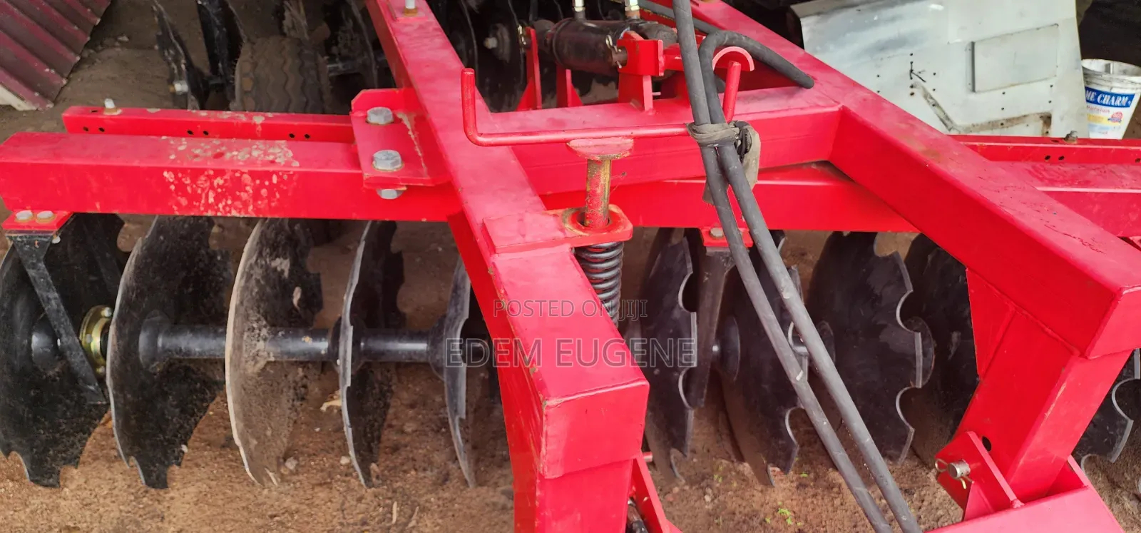 24 Disc Heavy Duty Harrow With Hydraulic Powered Tires