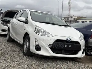 Toyota Aqua 2015 White
