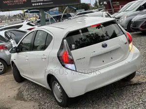 Toyota Aqua 2015 White