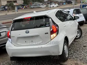 Toyota Aqua 2015 White