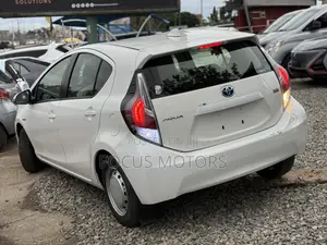 Toyota Aqua 2015 White