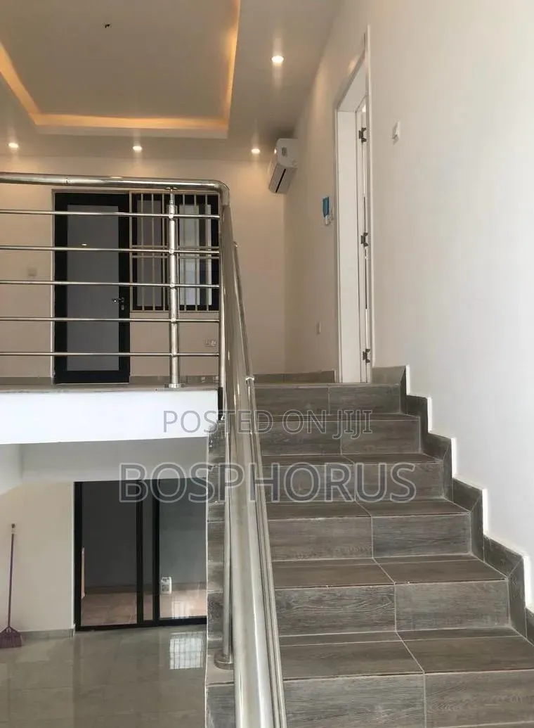 4bdrm House in East Legon American for rent