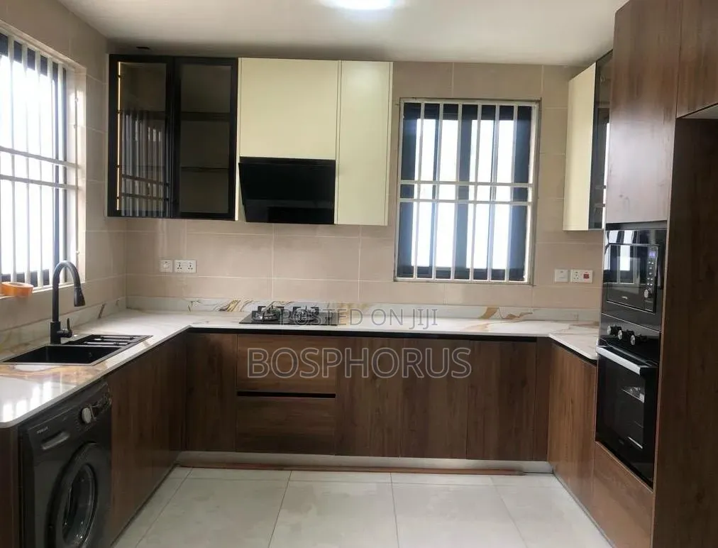 4bdrm House in East Legon American for rent