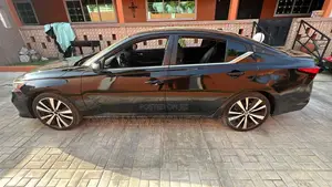 Nissan Altima 2.5 SR 2021 Black