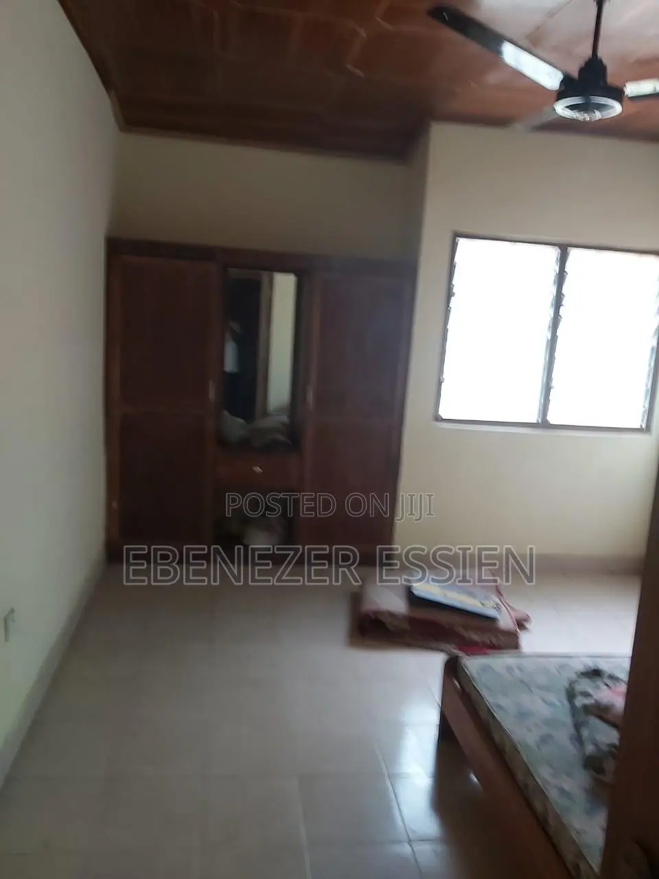 9bdrm House in West Hills Mall Side for sale