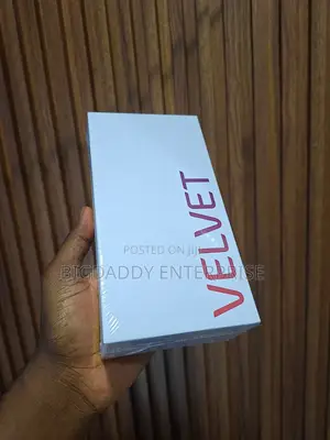 New LG Velvet 5G 128 GB Black