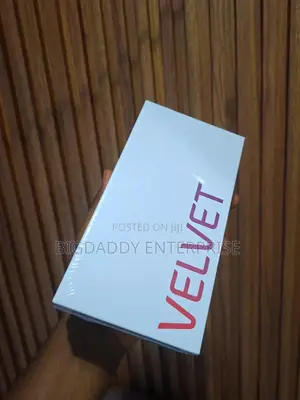 New LG Velvet 5G 128 GB Black