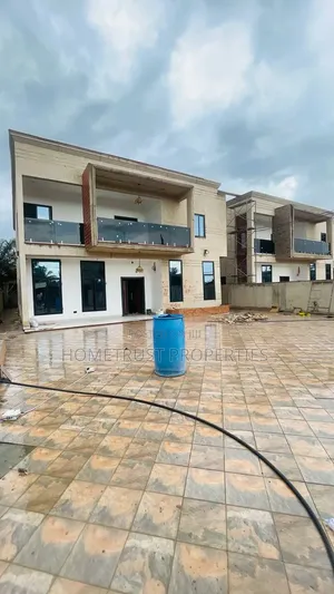 4bdrm Duplex in Ashongman Area, Police Station for sale