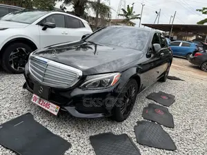 Mercedes-Benz C300 2016 Black