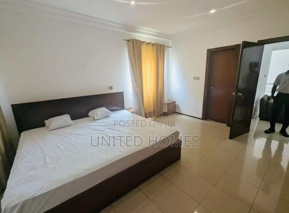 5bdrm House in East Legon for rent
