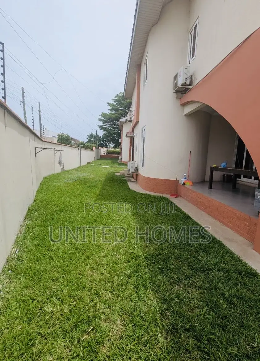 5bdrm House in East Legon for rent