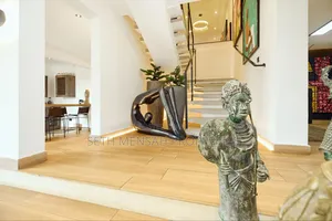 5bdrm House in Cantonments for rent