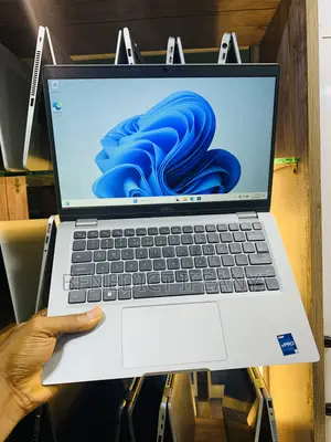Laptop Dell Latitude 5330 16GB Intel Core i5 SSD 512GB