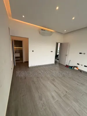 4bdrm Townhouse/Terrace in Dzorwulu, Special School Area for sale