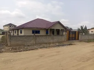 7bdrm House in Weija Choice for sale