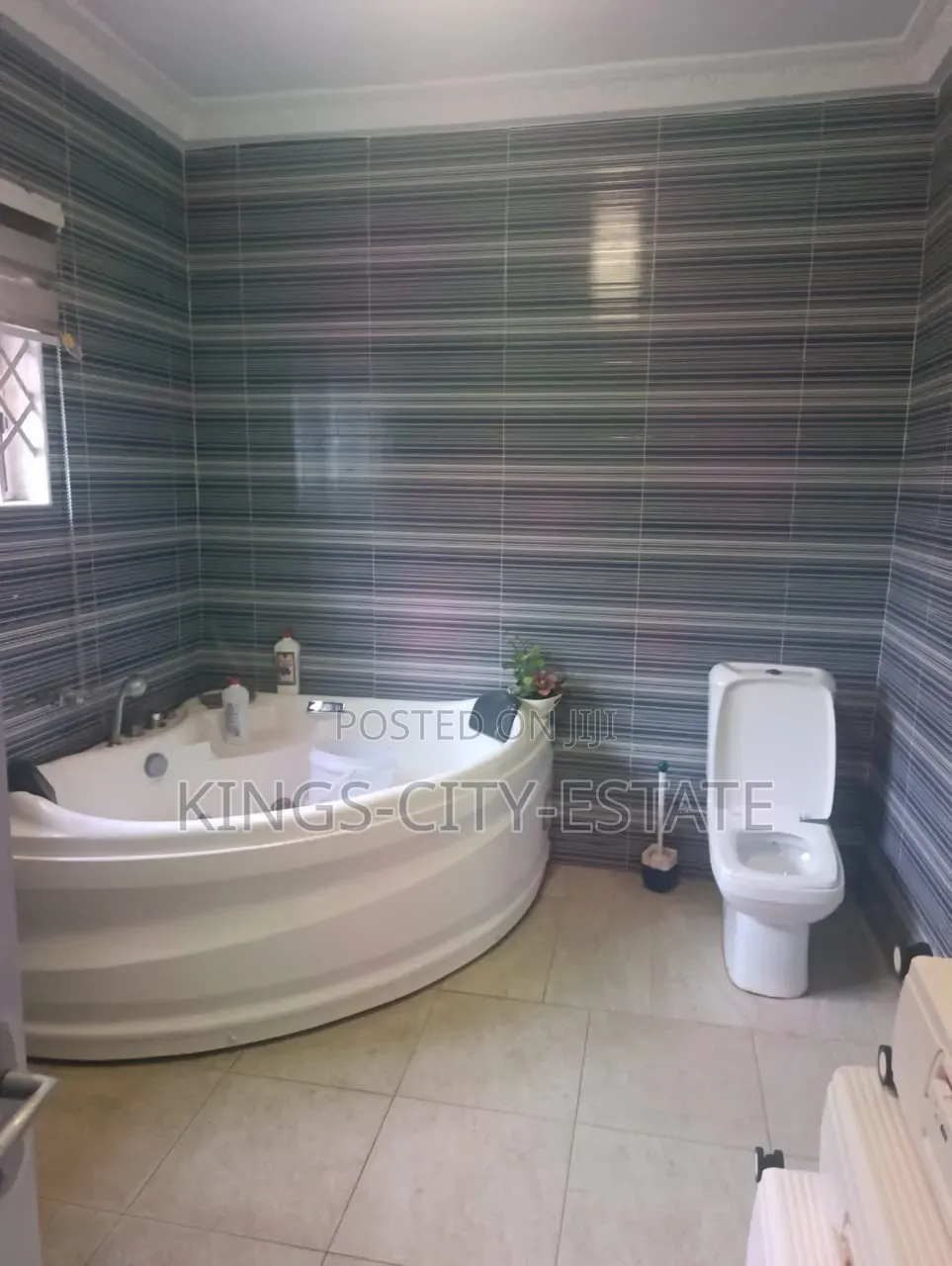 Furnished 7bdrm Mansion in Kwabenya Bank Of for sale