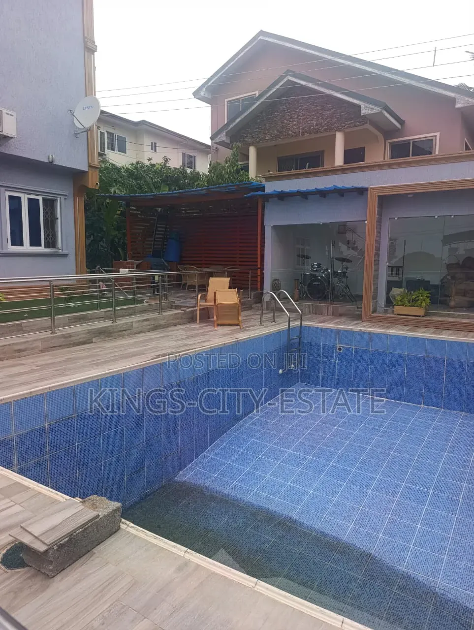 Furnished 7bdrm Mansion in Kwabenya Bank Of for sale