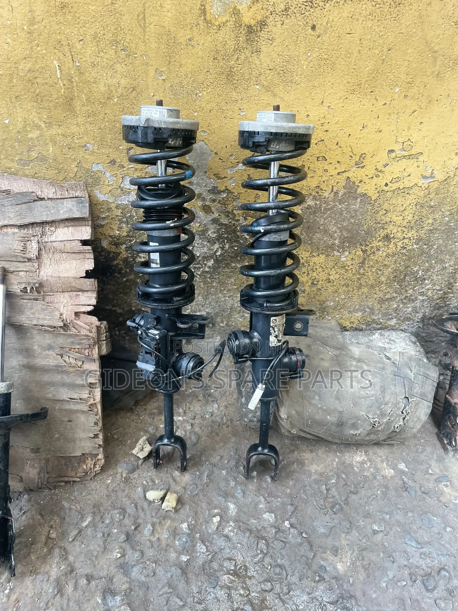 2013 - 2016 BMW 535gt 740 Front Shock Absorber