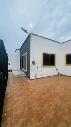3bdrm House in Sefdard Properties, Amasaman for sale