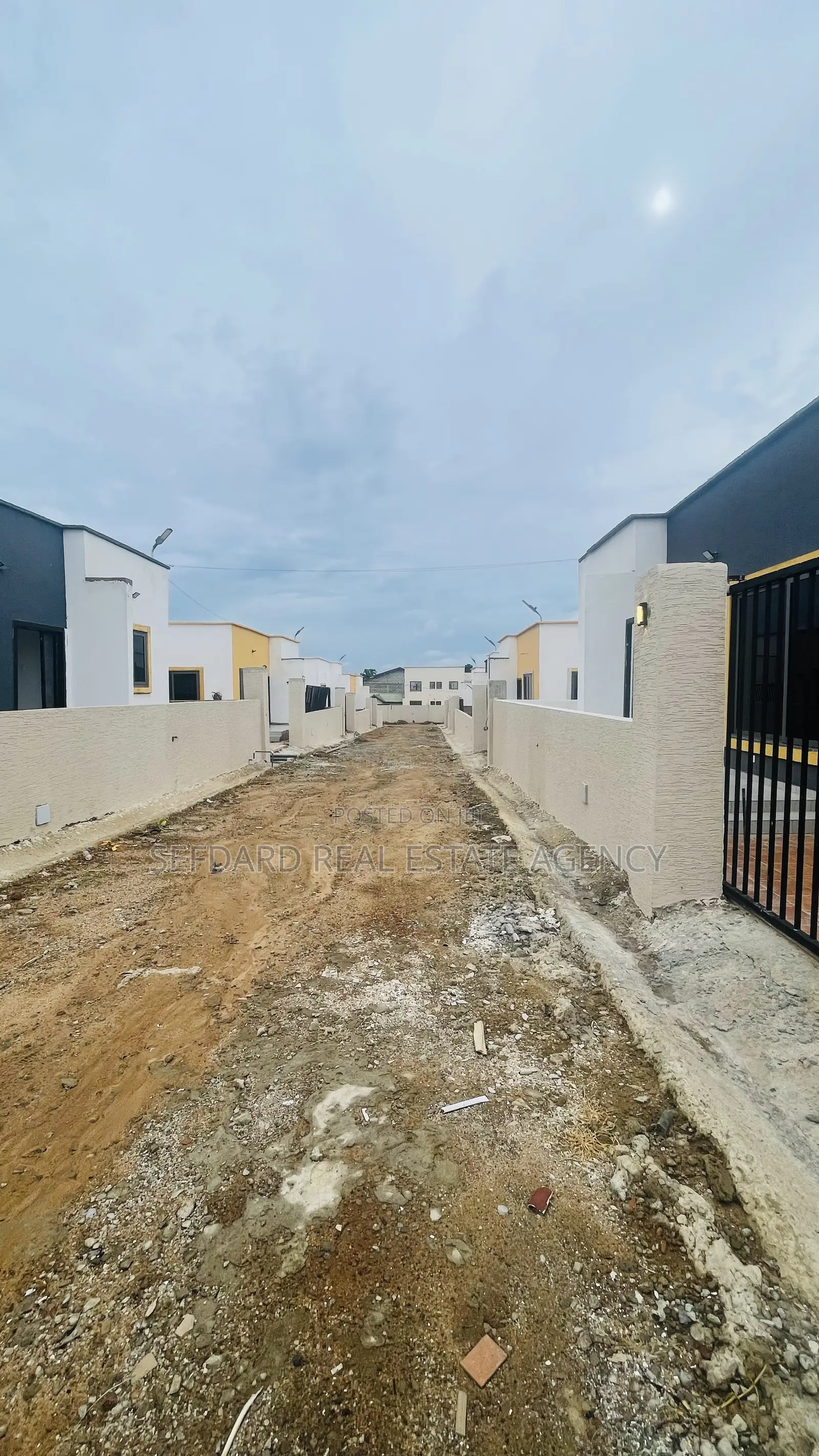 3bdrm House in Sefdard Properties, Amasaman for sale