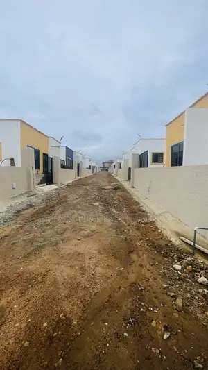 3bdrm House in Sefdard Properties, Amasaman for sale