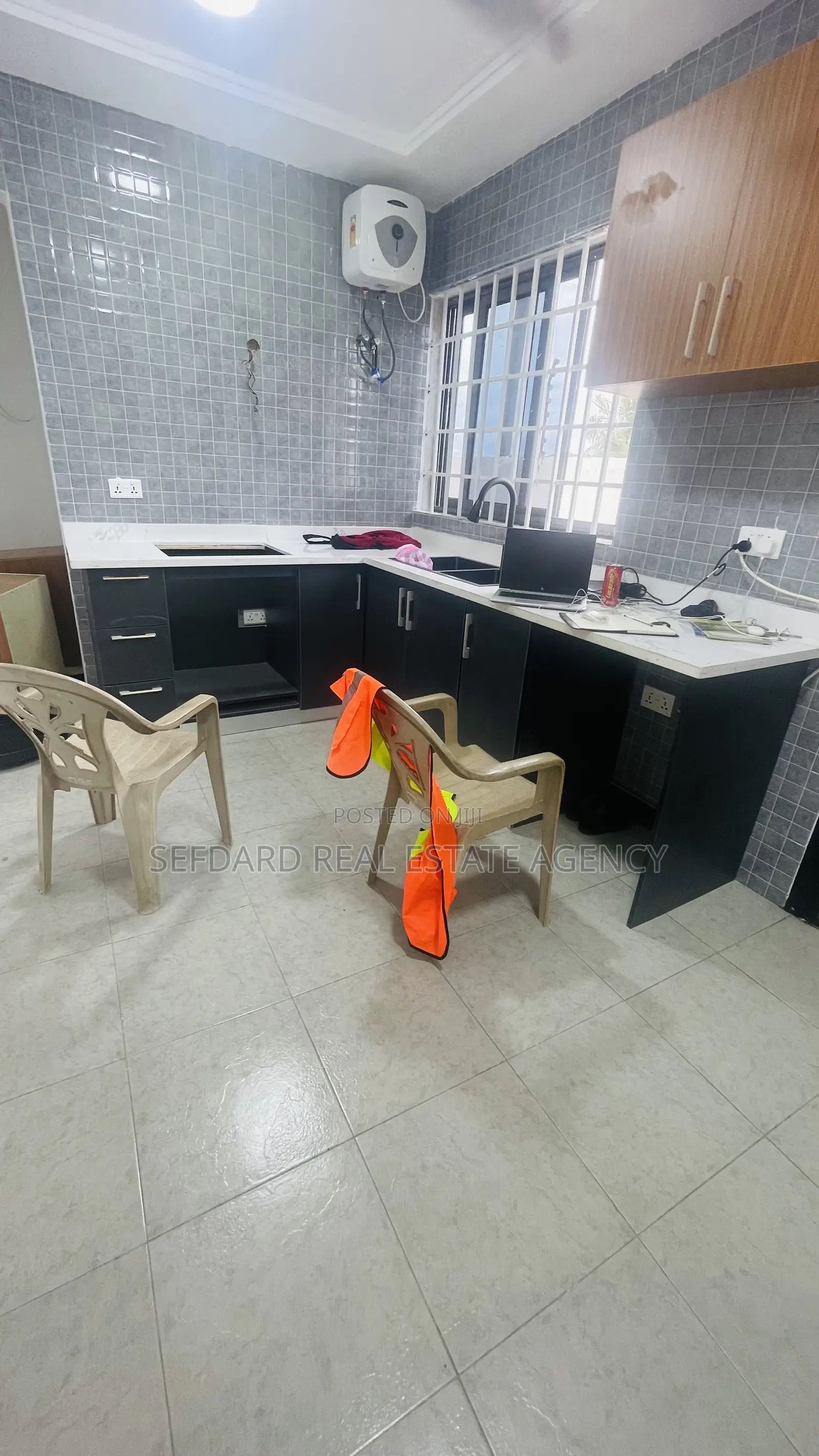 3bdrm House in Sefdard Properties, Amasaman for sale