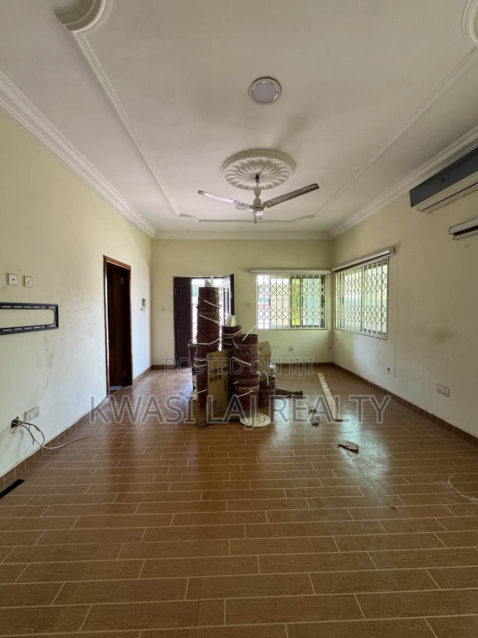 2bdrm House in Pokuase Highway for rent